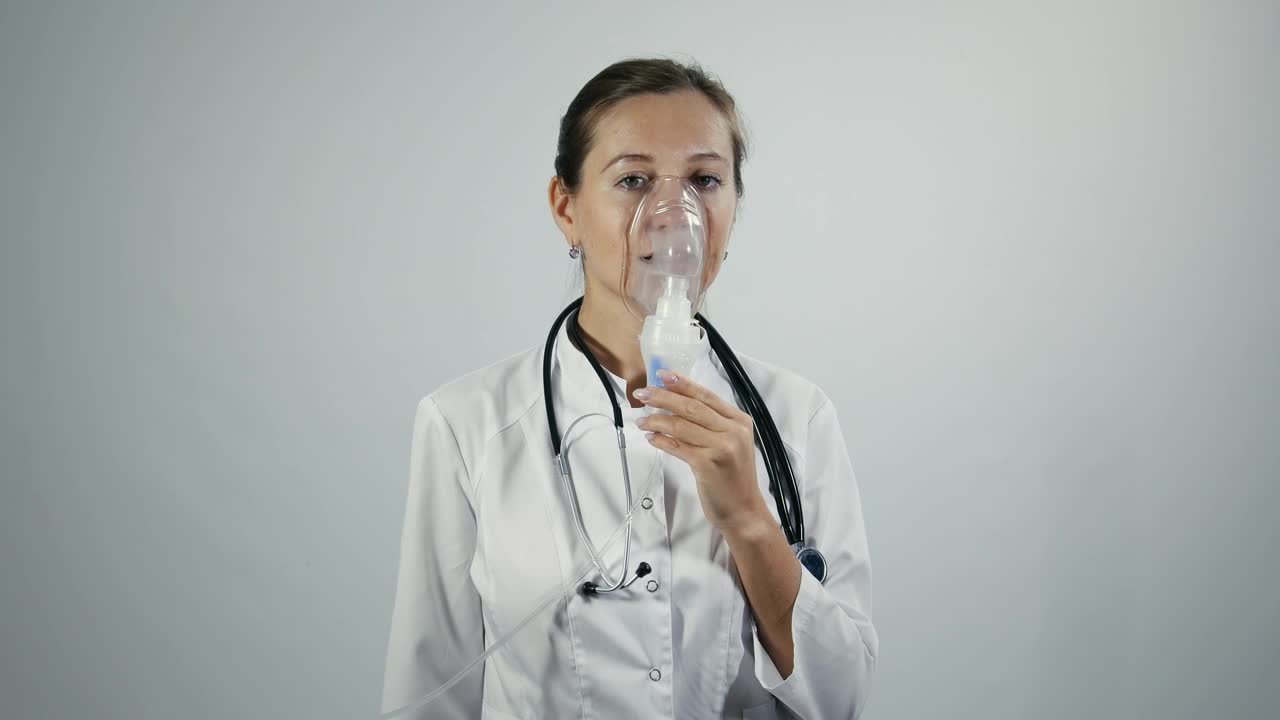 Download Stock Video Female Doctor Using Inhalator Live Wallpaper For PC