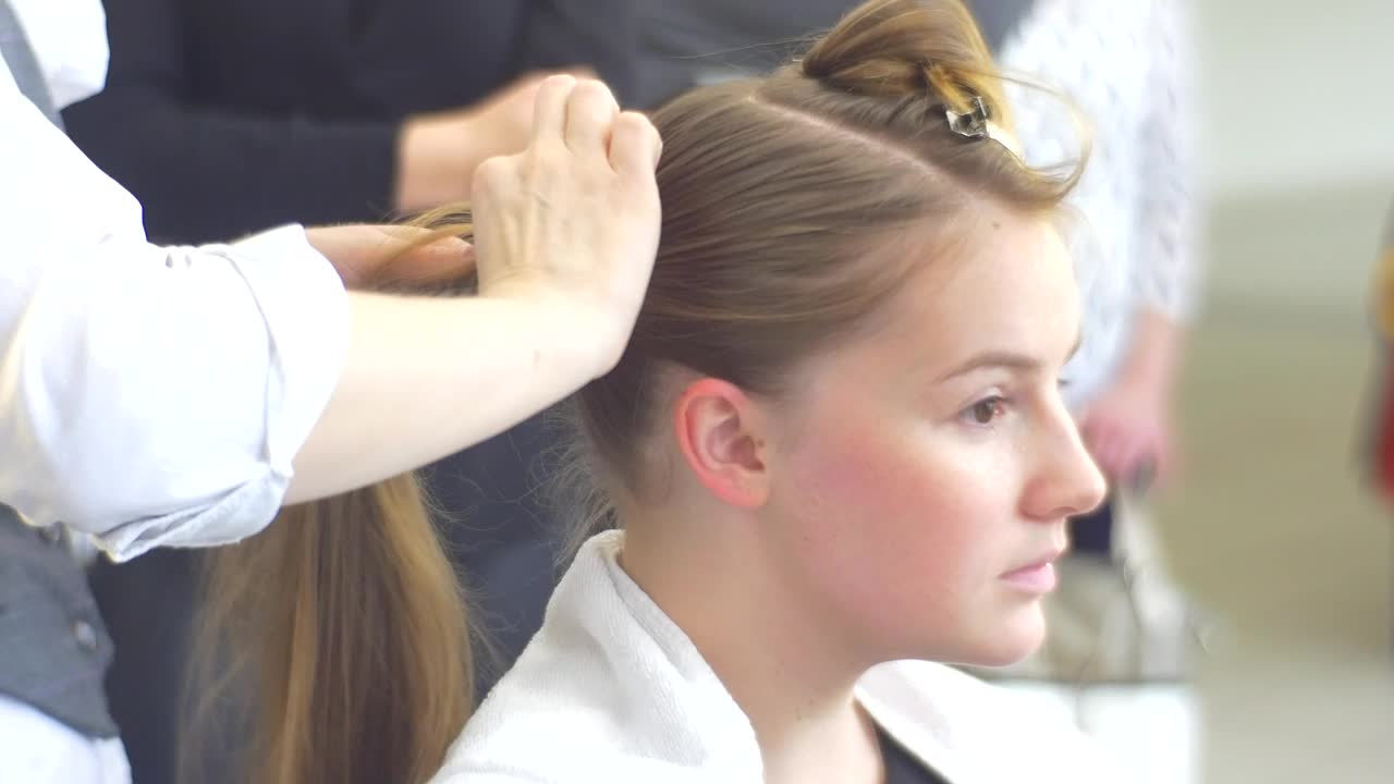 Download Stock Video Hairstylist Working On A Blonde Womans Hair Live Wallpaper For PC