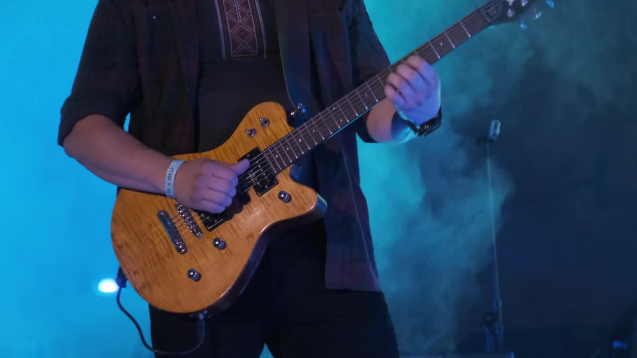 Download Stock Video Guitarist Playing At A Concert Live Wallpaper For PC