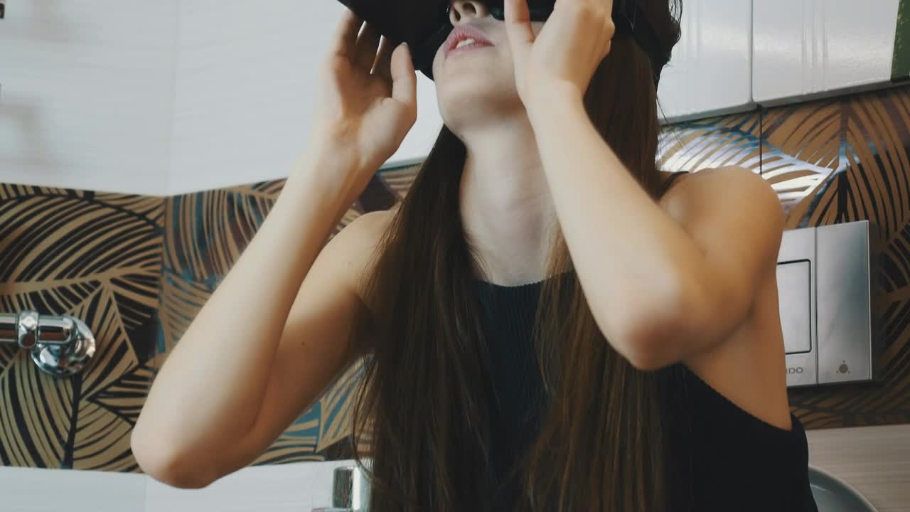 Download Stock Video Girl Holding A Vr Headset Live Wallpaper For PC