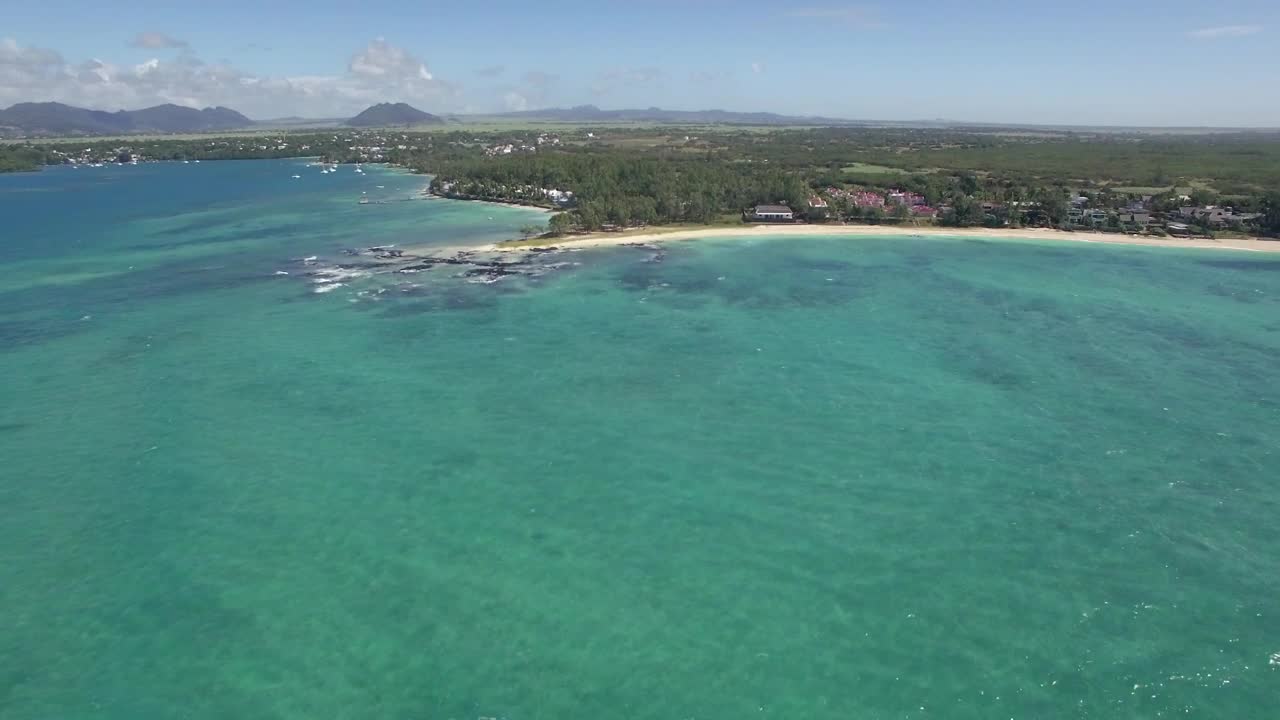 Download Stock Video Gentle Waves On The Coast Of Mauritius Live Wallpaper For PC