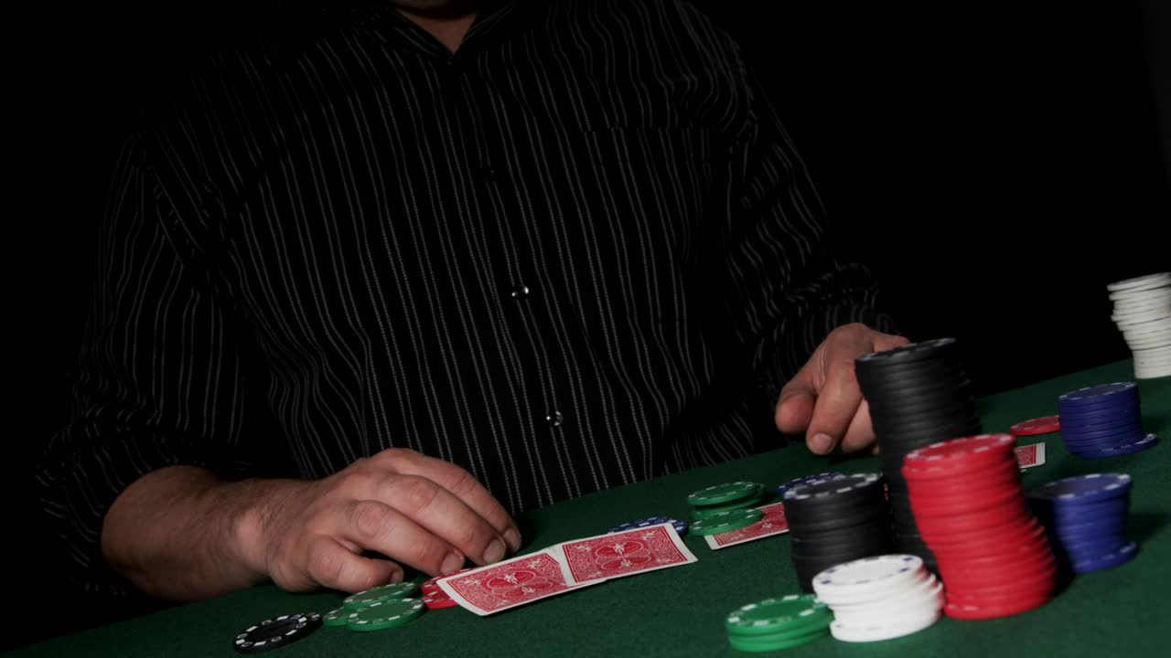 Download Stock Video Frustrated Player At A Poker Table Live Wallpaper For PC