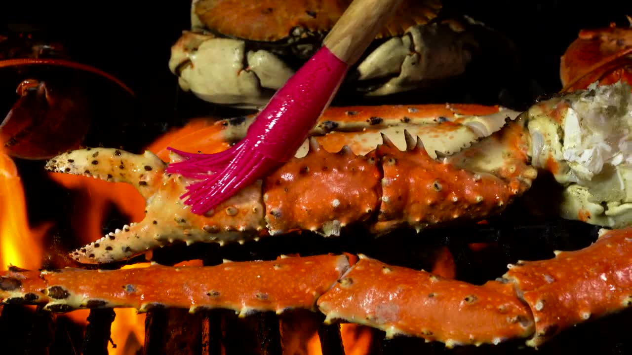 Download Stock Video King Crab On The Grill Animated Wallpaper