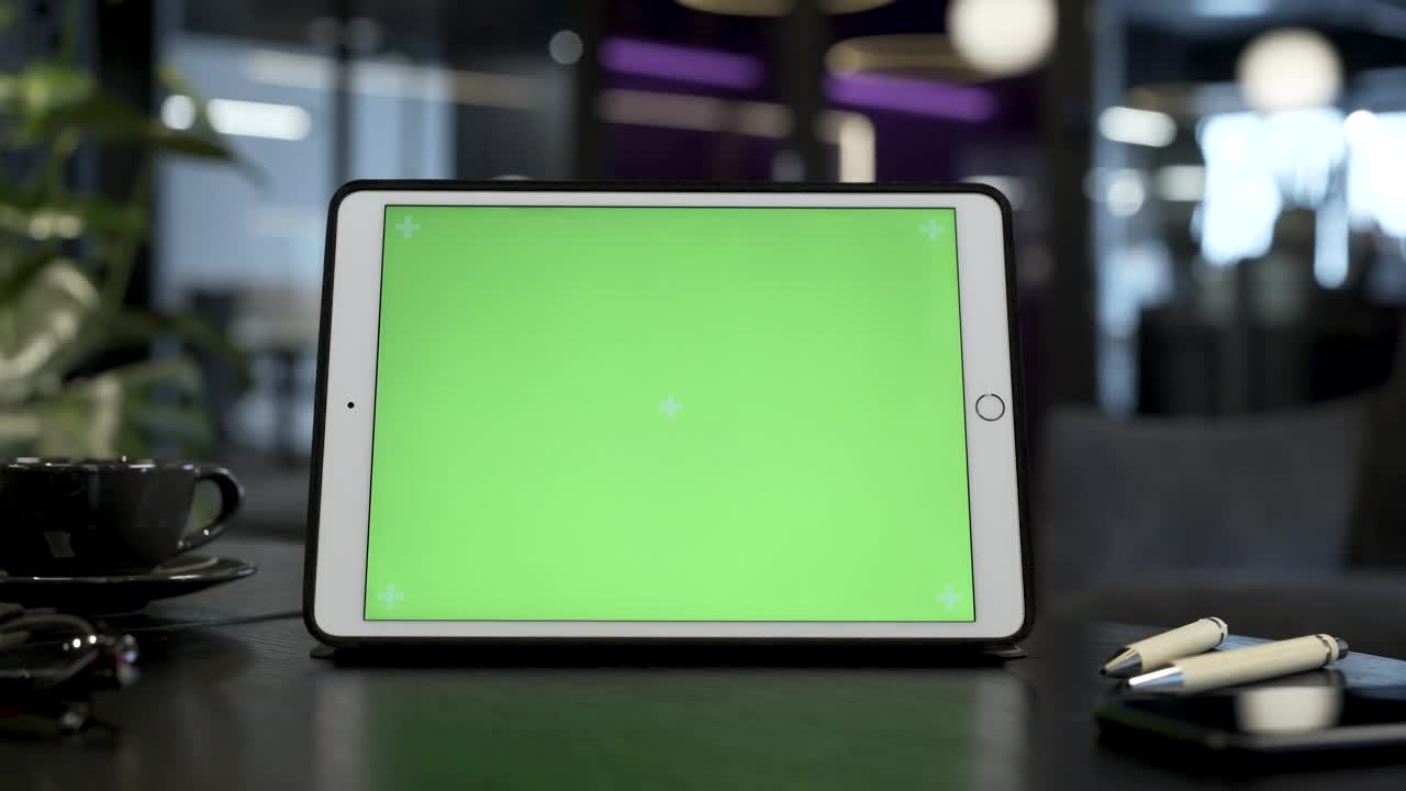 Download Stock Video Ipad With Greenscreen Animated Wallpaper