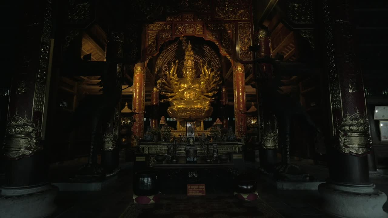 Download Stock Video Inside Bai Dinh Temple Animated Wallpaper