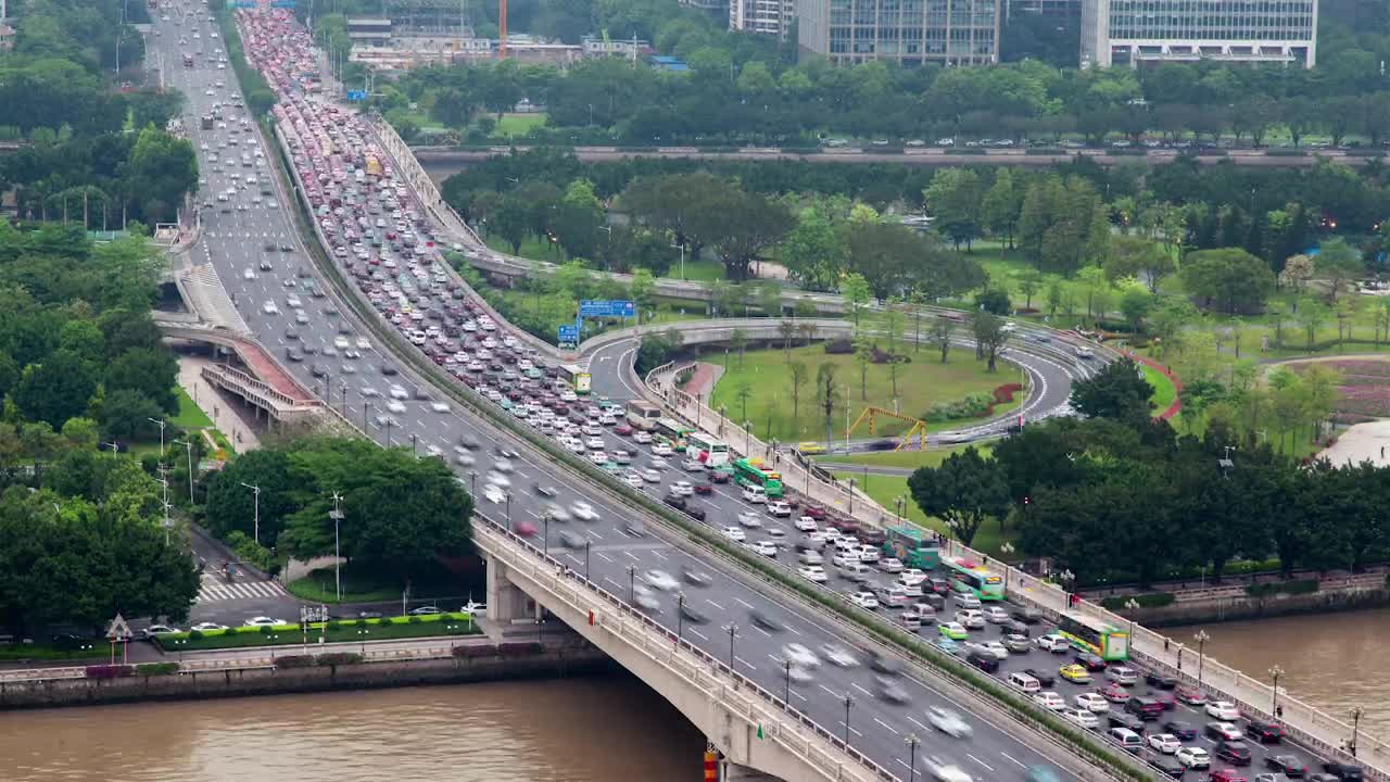 Download Stock Video Heavy Traffic On The Highway Animated Wallpaper