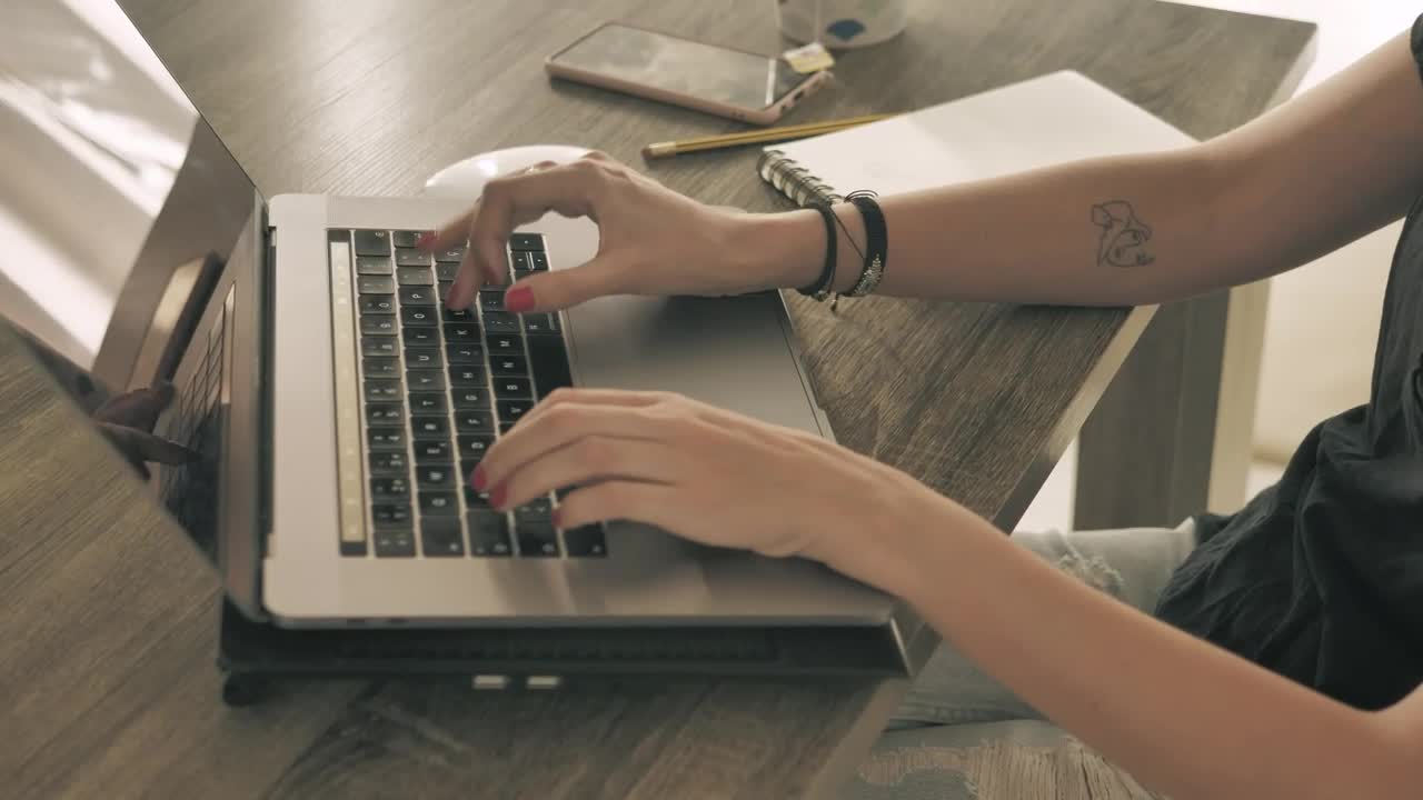 Download Stock Video Hands Of A Girl Working On A Computer Animated Wallpaper