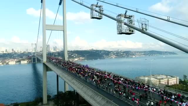 Download Stock Video Large Crowd Of Marathon Runners Smal Animated Wallpaper