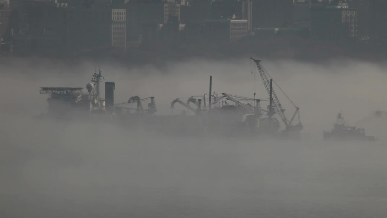 Download Stock Video Mist Covering Ship Animated Wallpaper