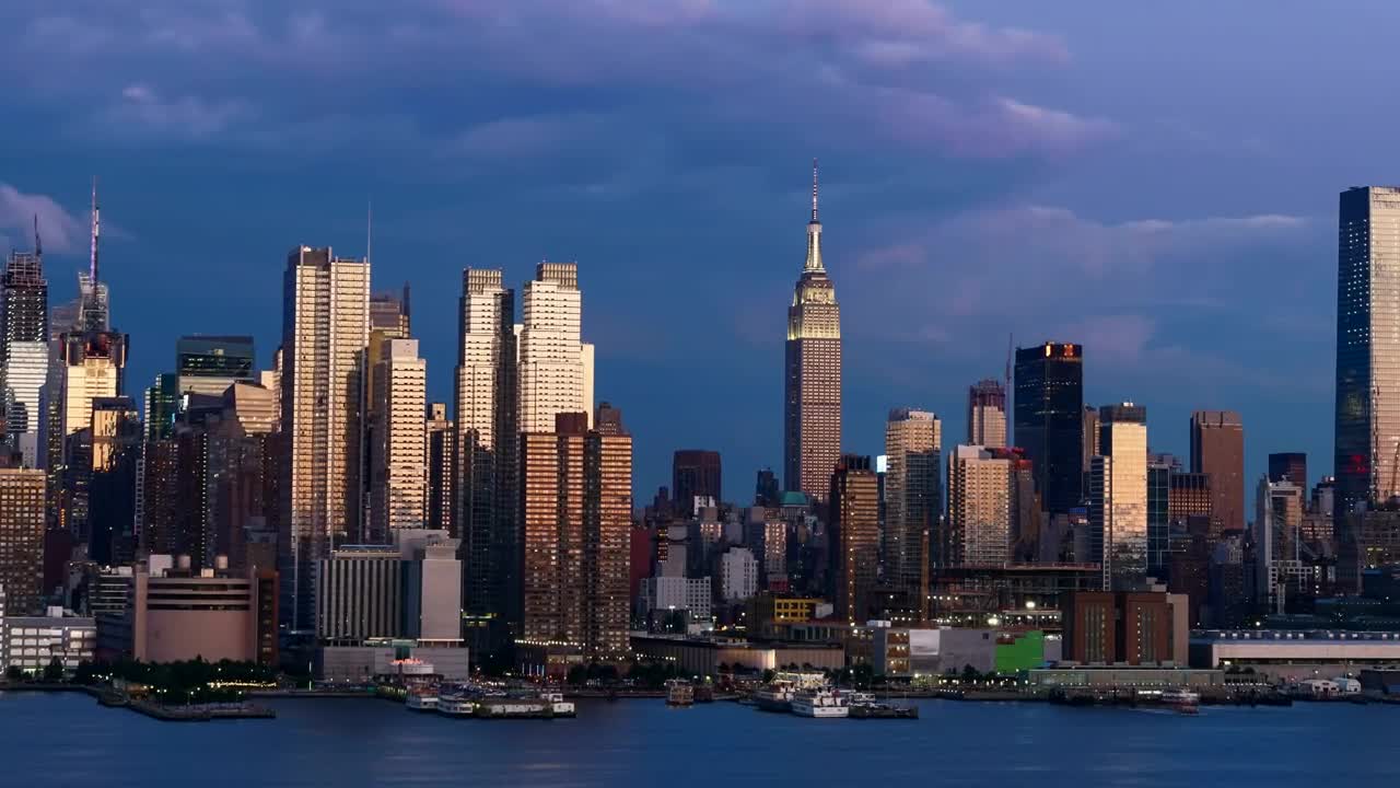 Download Stock Video Midtown Manhatta Animated Wallpaper