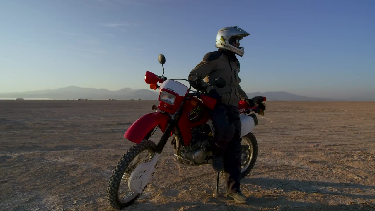 Download Stock Video Motocross Biker In The Desert Live Wallpaper