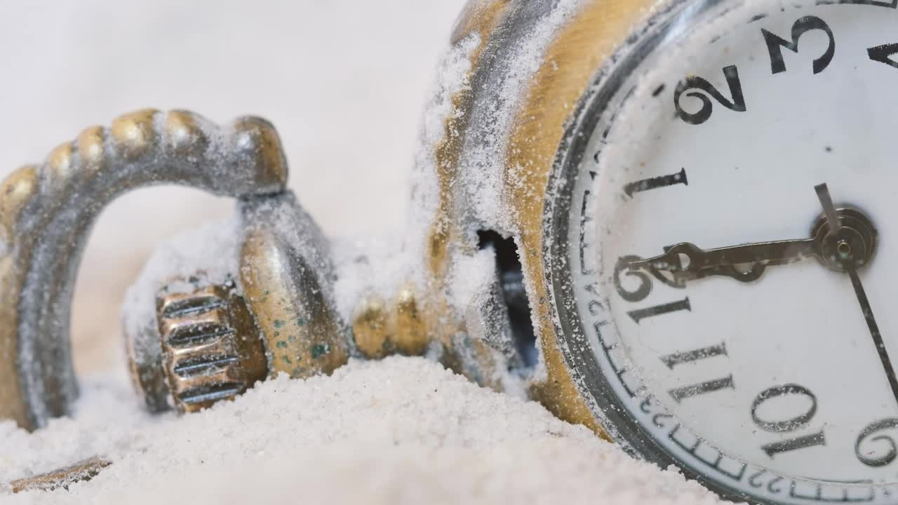 Download Stock Video Old Pocket Watch On Snow Live Wallpaper