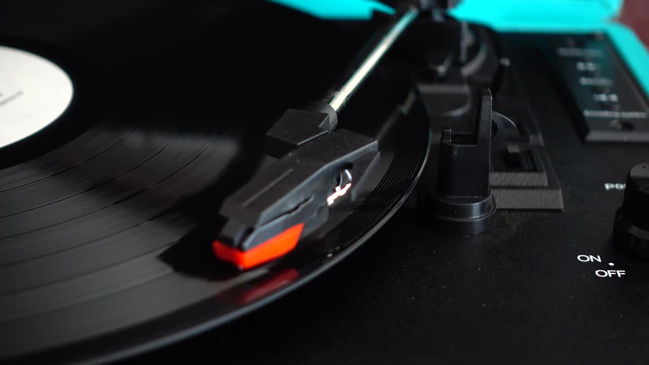 Download Stock Video Old Vinyl Record Spinning On A Turntable Live Wallpaper