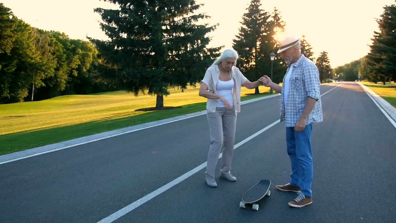 Download Stock Video Older Woman Learning To Skate Live Wallpaper