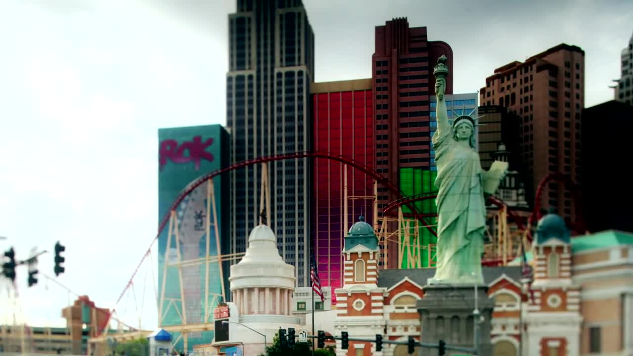 Download Stock Video Pan Shot In A Las Vegas Avenue Live Wallpaper