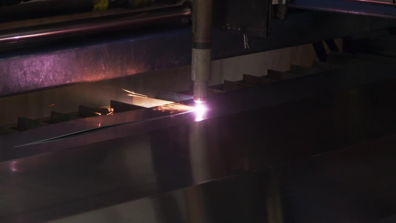 Download Video Stock Plasma Cutter In A Workshop Live Wallpaper Free