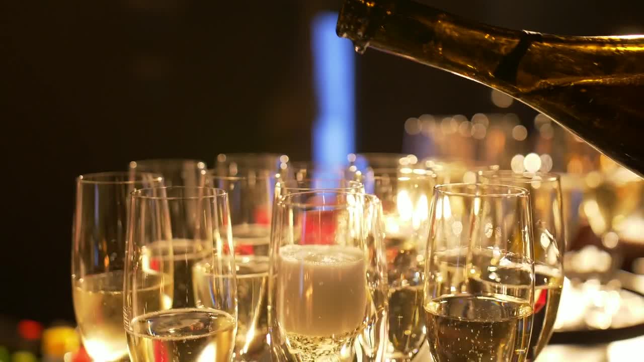 Download Video Stock Pouring Classes Of Champagne Live Wallpaper Free