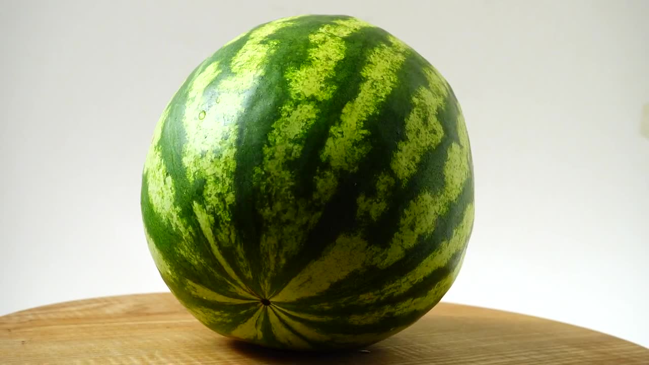 Download Video Stock Presentation Of A Watermelon Live Wallpaper Free