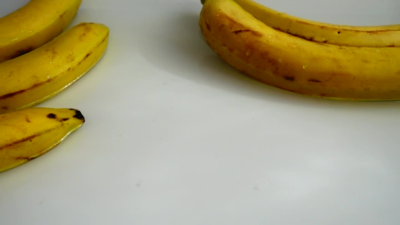 Download Video Stock Presentation Of Bananas On Water Live Wallpaper Free