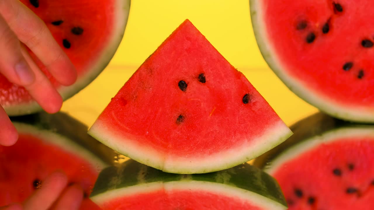 Download Video Stock Presentation Of Watermelon Slices Live Wallpaper Free