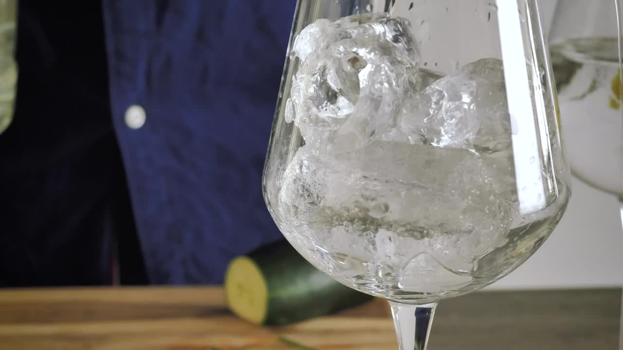 Download Free Stock Video Serving Gin At Home Live Wallpaper