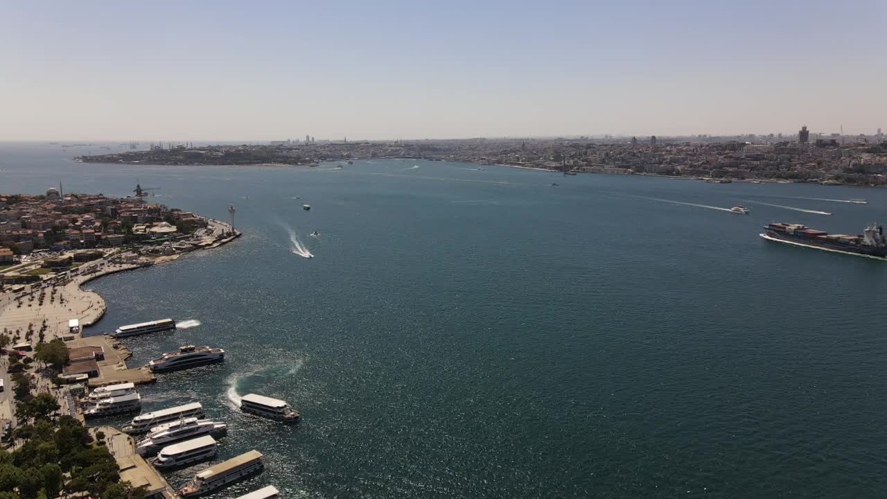 Download Free Stock Video Ships In The Coast Of Istanbul Live Wallpaper