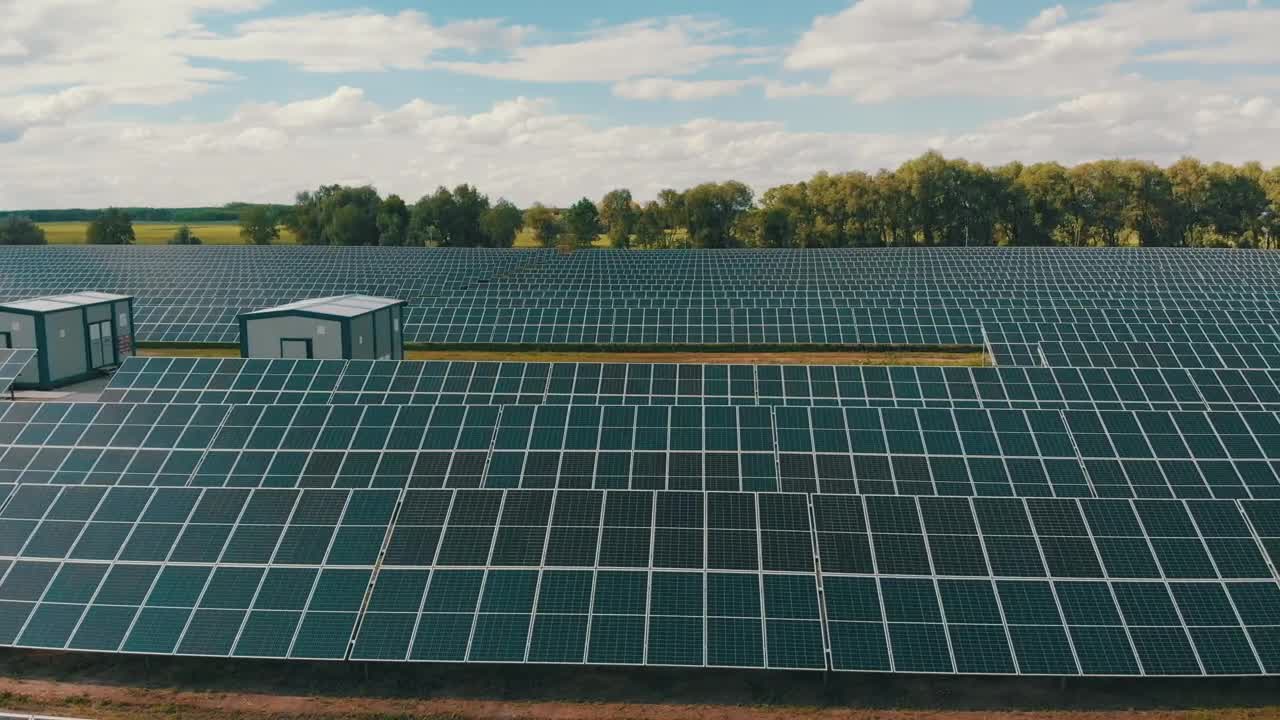 Download Free Video Stock Solar Panel Energy Farm In The Countryside Live Wallpaper