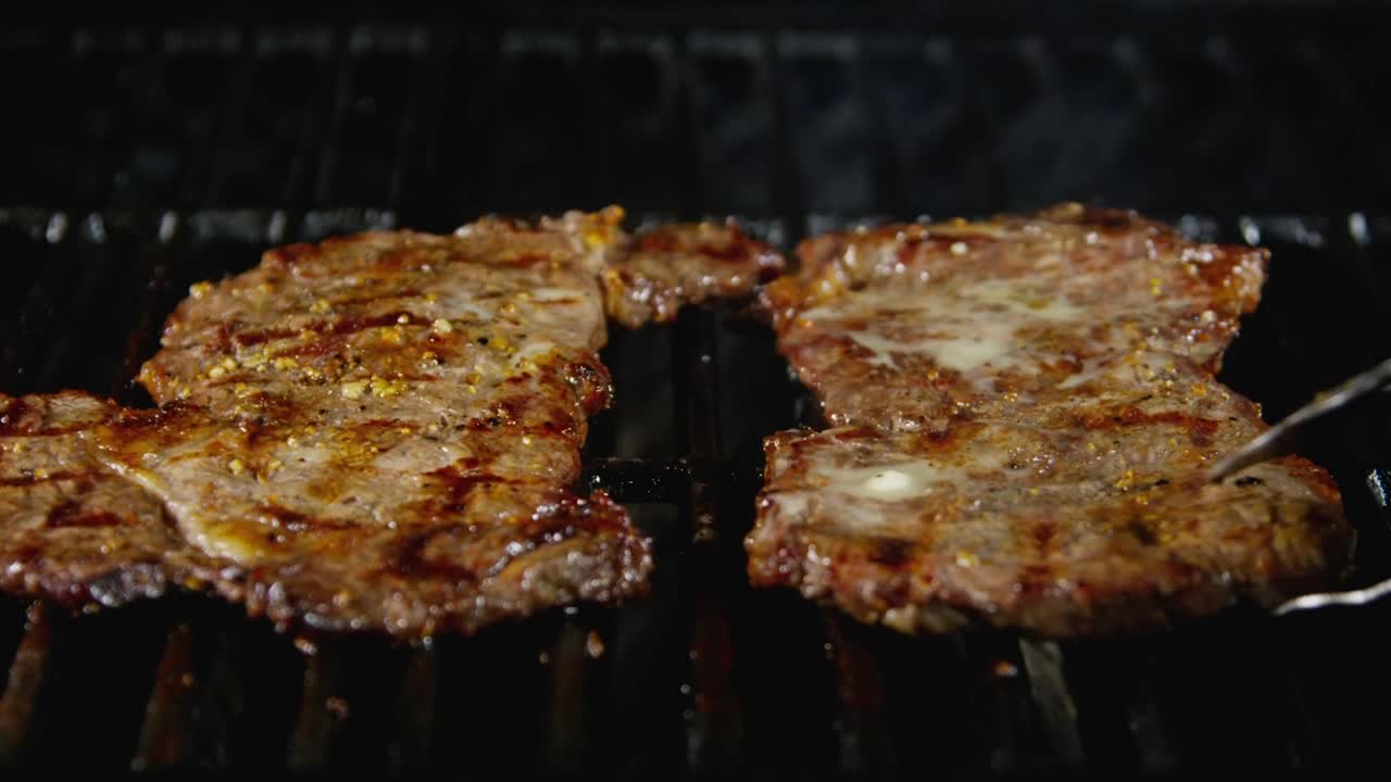 Download Free Video Stock Steaks On A Hot Bbq Grill Live Wallpaper