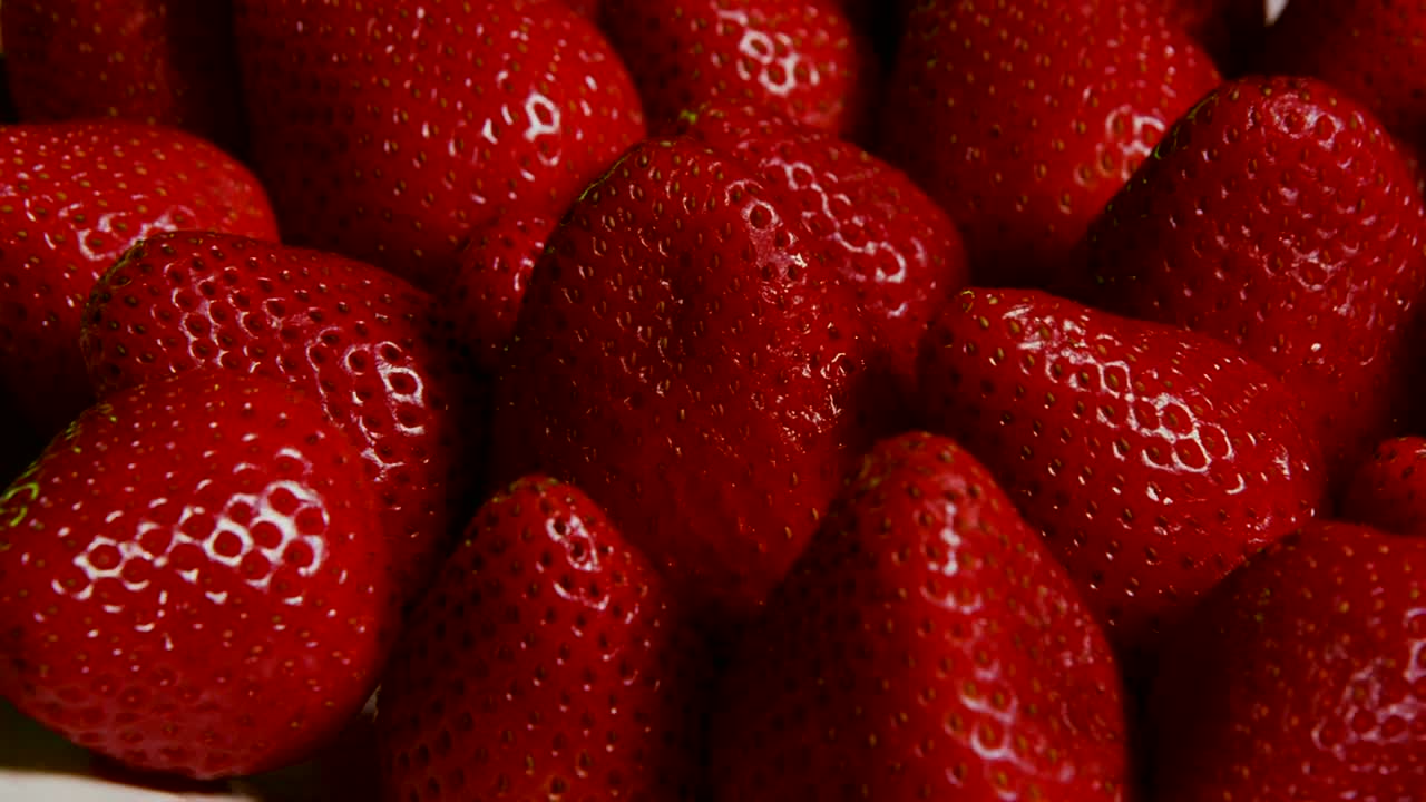 Download Free Video Stock Strawberries Spinning On A Platter Live Wallpaper