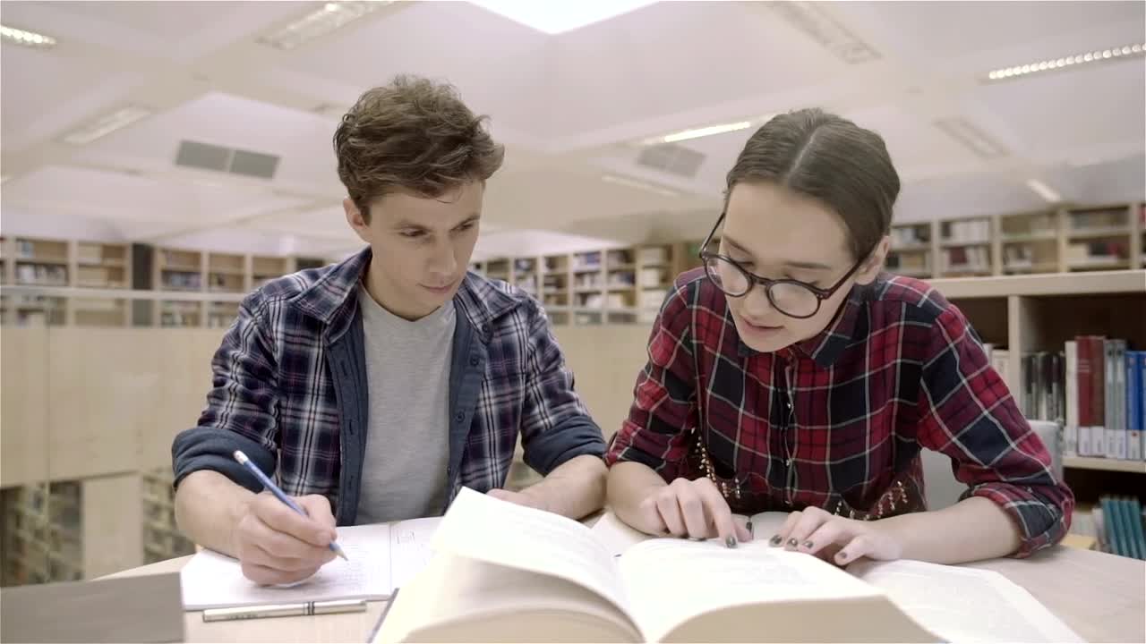 Download Free Video Stock Students Do A High Five On The Library Live Wallpaper