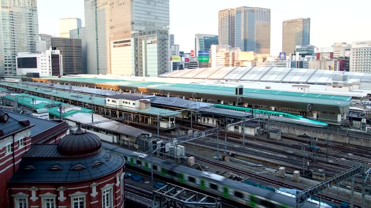 Download Free Video Stock tokyo train station traffic Live Wallpaper