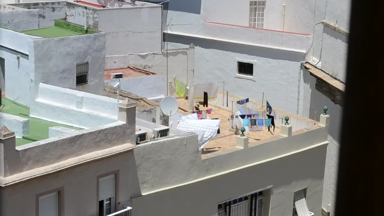 Download Free Stock Video Washing Lines On A Rooftop Live Wallpaper