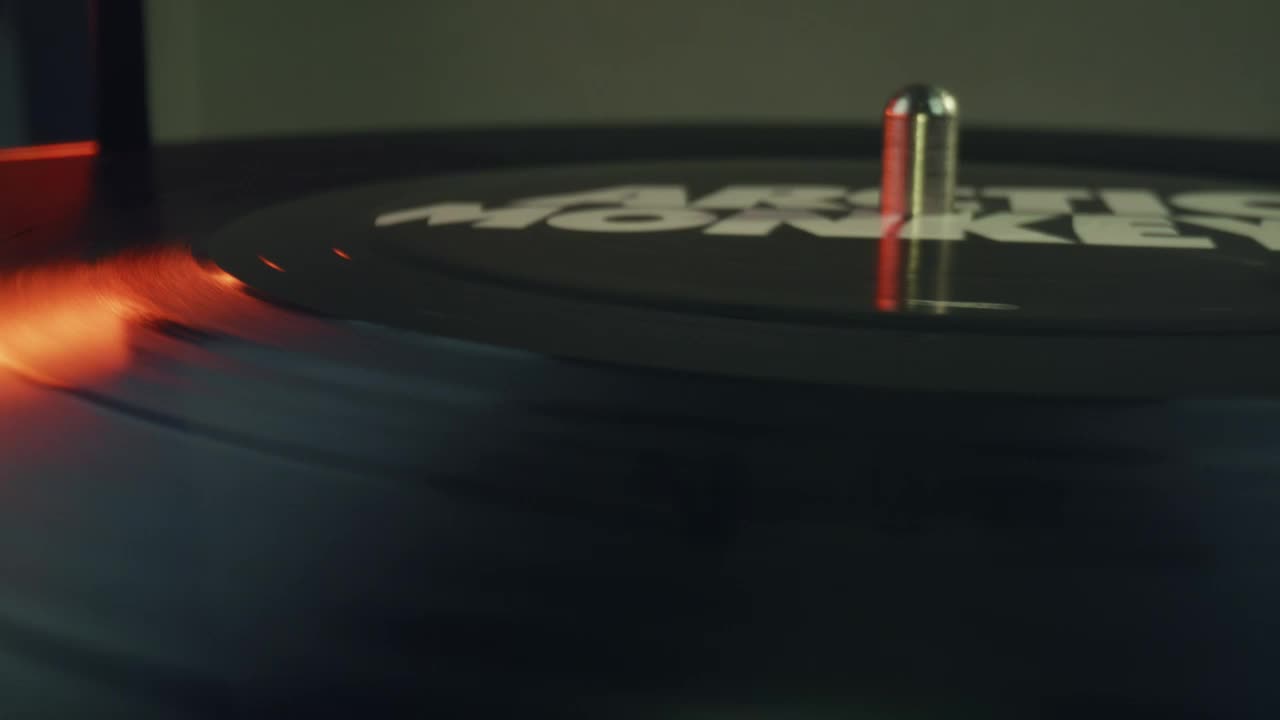 Download Free Stock Video Vinyl Record Spinning On A Turntable Live Wallpaper