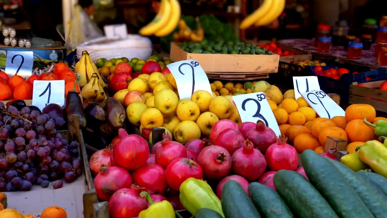 Download Free Stock Video Variety Of Fruits In The Market Live Wallpaper