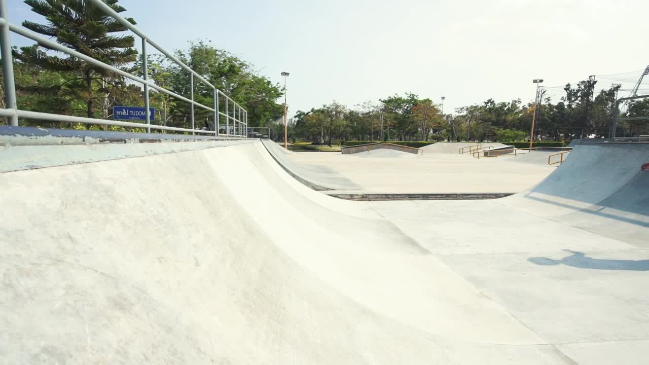 Download Free Stock Video Young Skateboarder Practicing On The Ramp Live Wallpaper