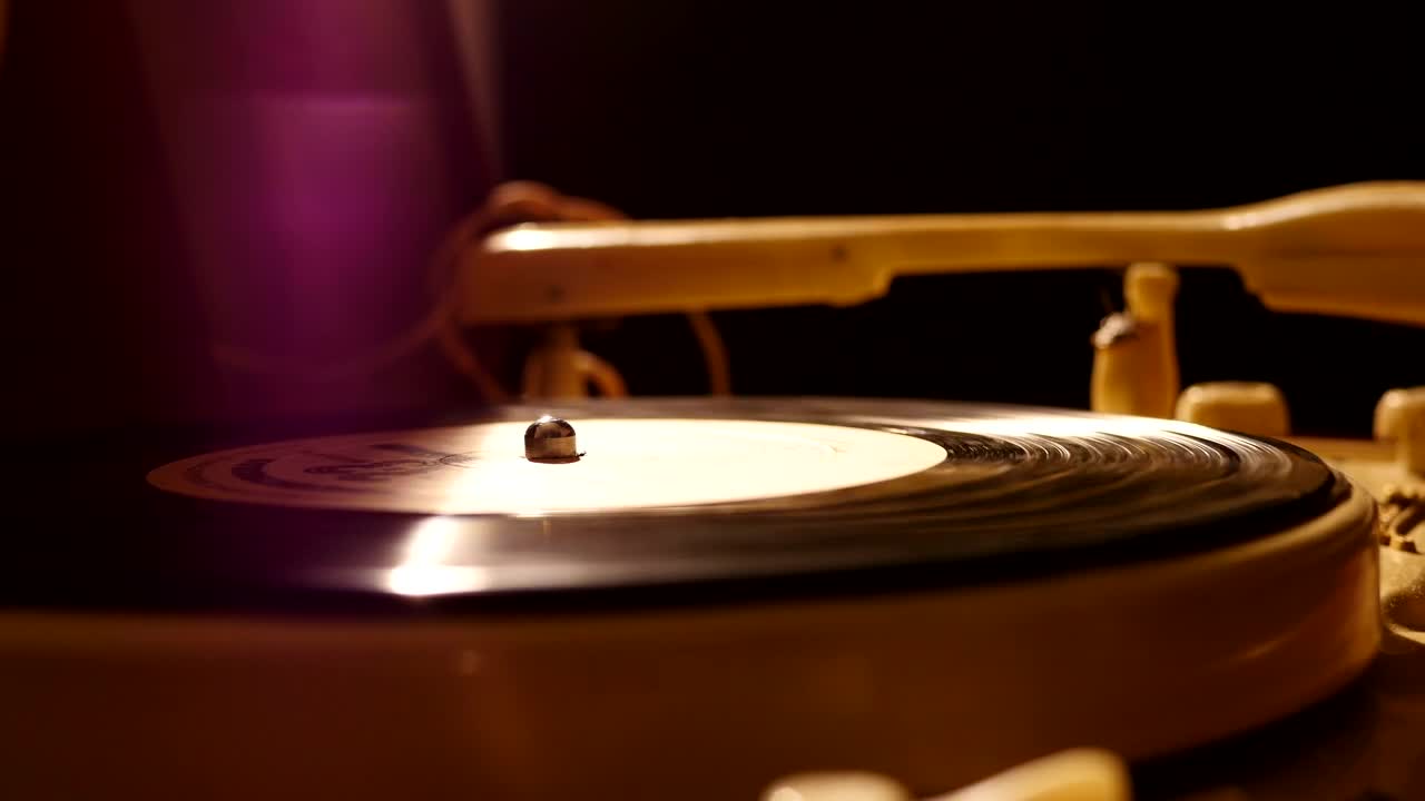 Download   Stock Footage Vinyl Turntable Spinning Live Wallpaper