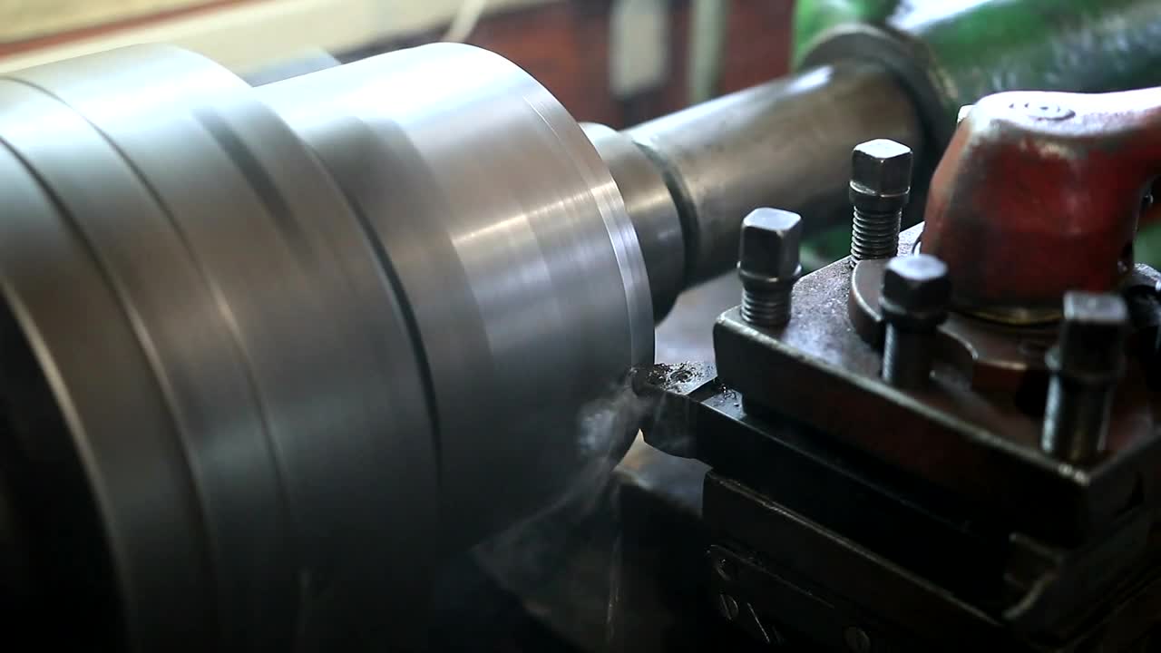 Download   Stock Footage Using A Lathe To Cut Metal Live Wallpaper