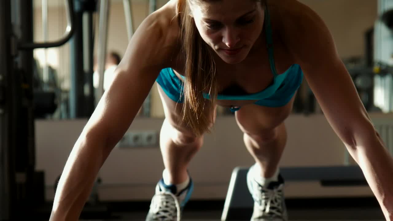 Download Stock Footage Woman Doing Push Ups In The Gym Live Wallpaper Free